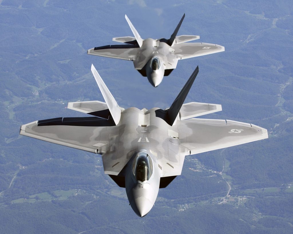 Caça furtivo F-22 Raptor em voo da Força Aérea dos EUA
