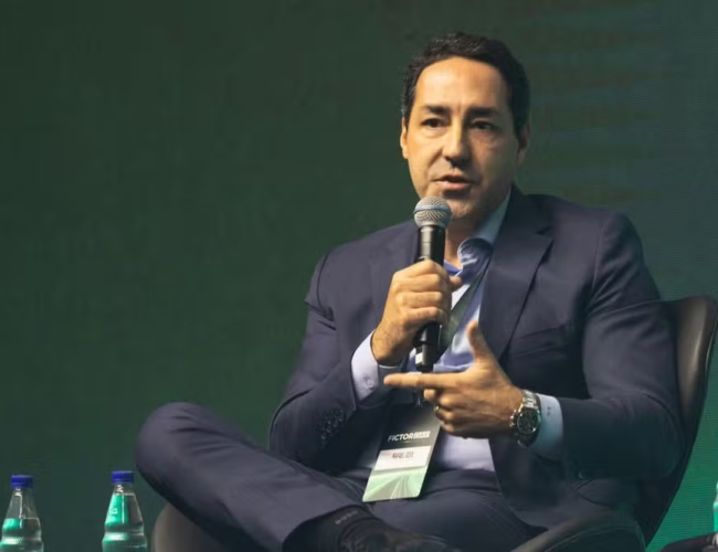 Esquema Bilionário: Como Empresas de Fachada e Facções Criminosas Fraudaram Bancos no Brasil