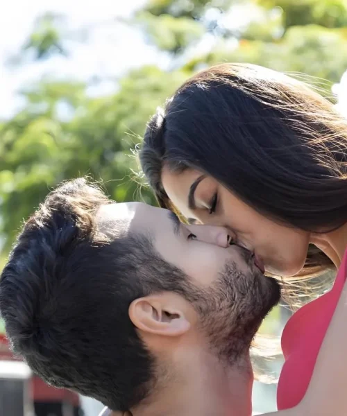 Por que sentimos coceira ao beijar? A ciência por trás dessa sensação surpreendente