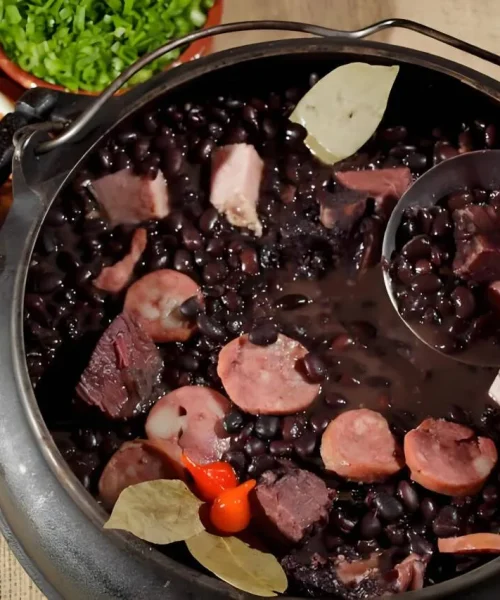 Feijoada: O Prato Nacional do Brasil e Sua Profunda Alma Cultural