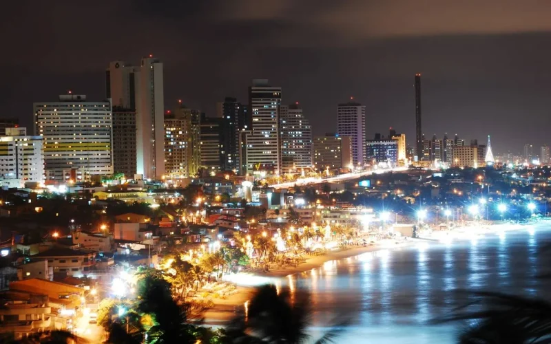 Skyline de cidade brasileira em crescimento econômico